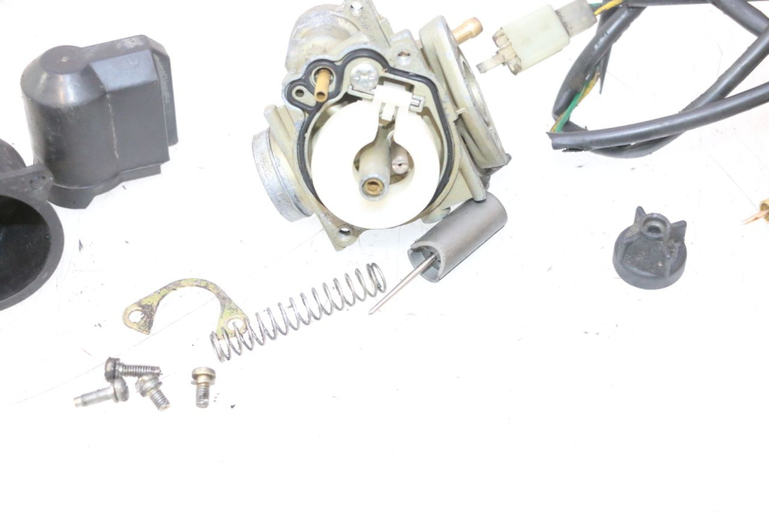 photo de VERGASER PEUGEOT ELYSTAR 50 (2002 - 2014) - Zoom auf Komponenten