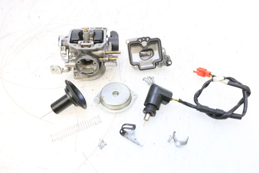 photo de VERGASER JM MOTORS EVOLIS 4T 50 (2018 - 2022) - Oberflächenzustand und Material