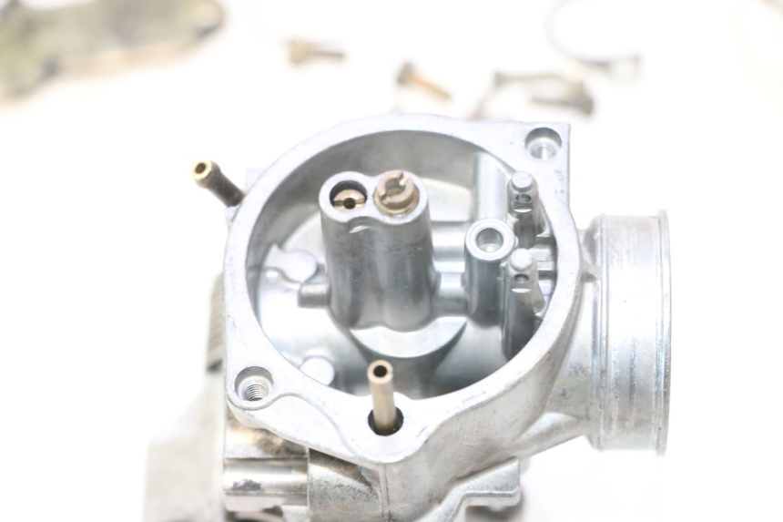 photo de VERGASER HONDA FES PANTHEON 2T 125 (1998 - 2002) - Alternativer Blickwinkel