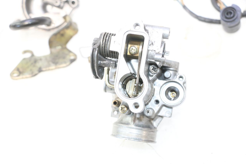 photo de VERGASER HONDA FES PANTHEON 2T 125 (1998 - 2002) - Profilansicht des Ersatzteils