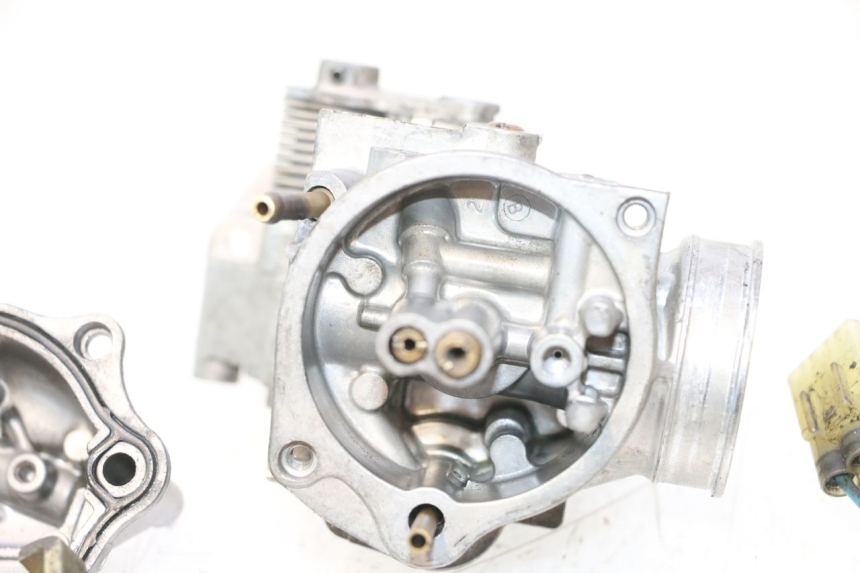 photo de VERGASER HONDA FES PANTHEON 2T 125 (1998 - 2002) - Hauptansicht