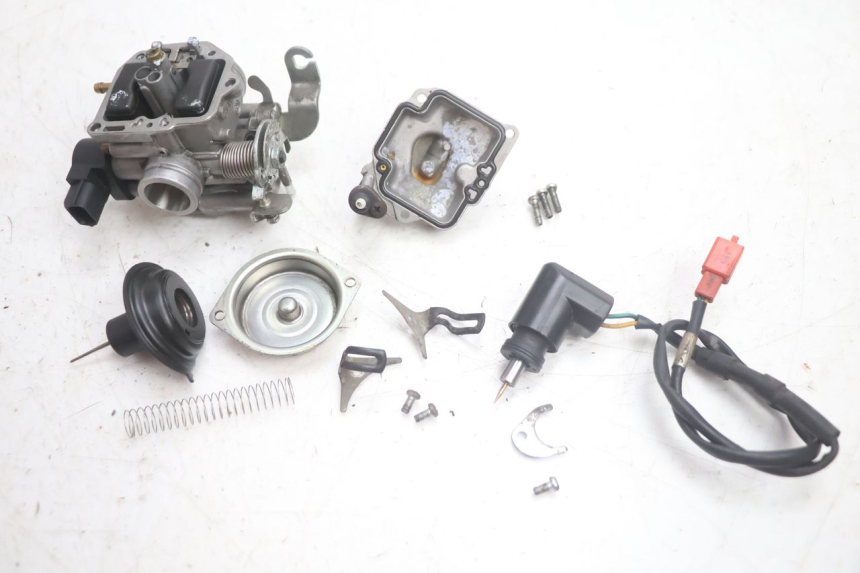photo de VERGASER SYM FIDDLE 3 III 50 (2014 - 2020) - Oberflächenzustand und Material