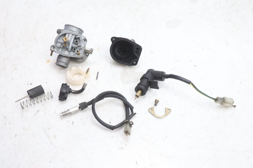 photo de VERGASER PIAGGIO FLY 2T 50 (2004 - 2017) - Oberflächenzustand und Material