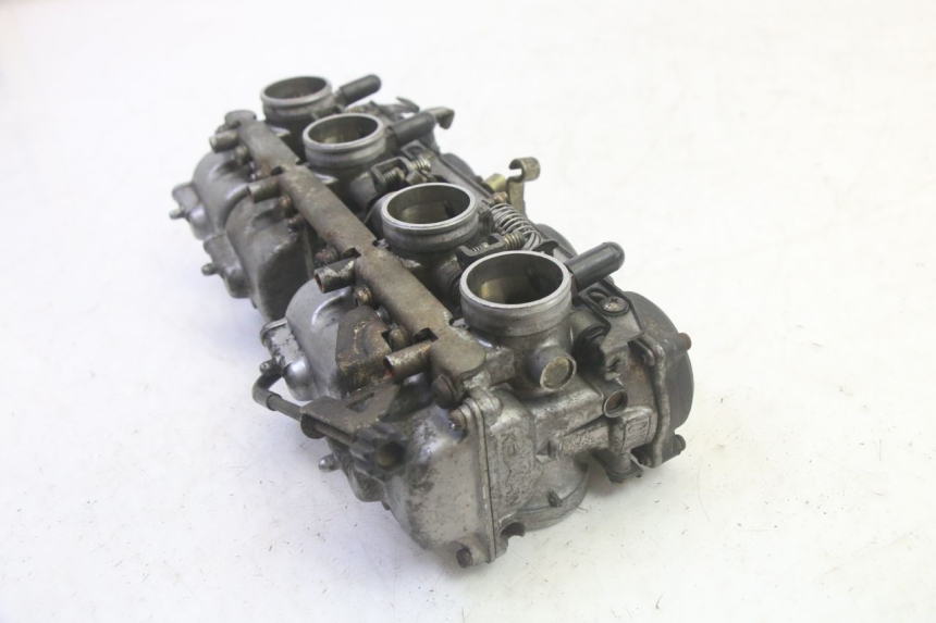 photo de VERGASER KAWASAKI GPX R WARBIRD 600 (1988 - 1993) - Alternative Perspektive