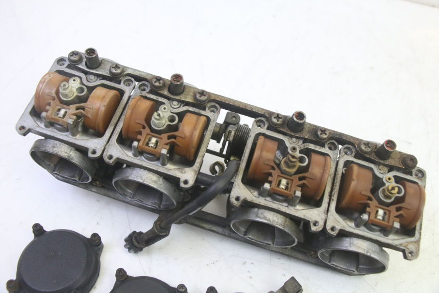 photo de VERGASER KAWASAKI GPX R WARBIRD 600 (1988 - 1993) - Oberflächenzustand und Material