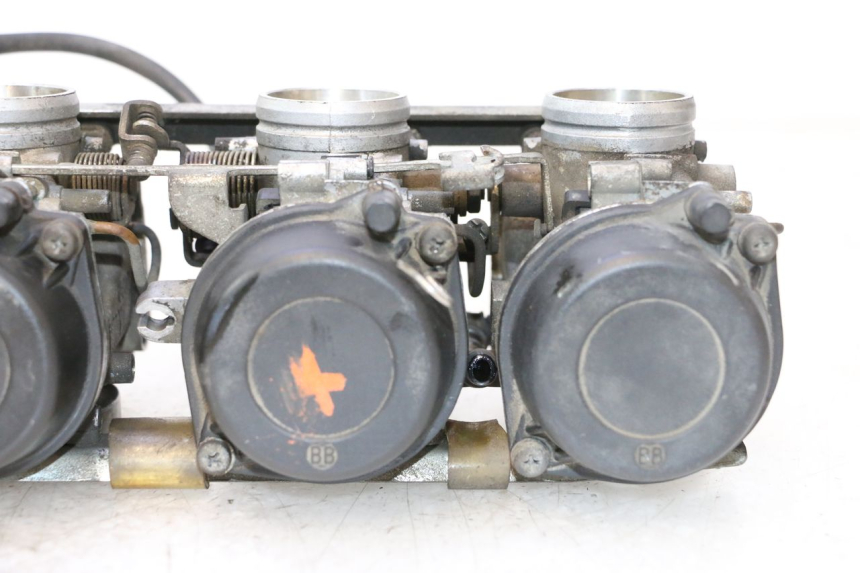 photo de VERGASER SUZUKI GSX F GSXF 750 (1988 - 1998) - Details der Befestigungspunkte