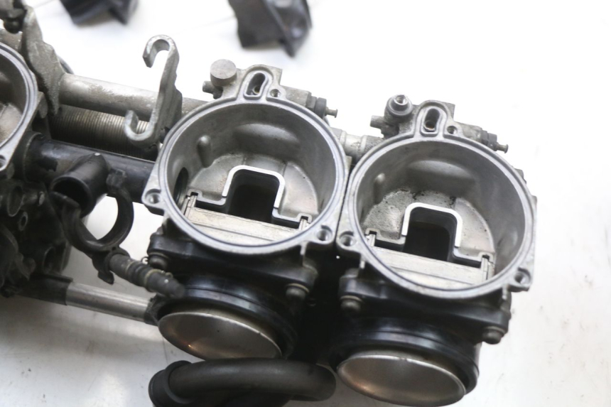 photo de VERGASER HONDA CBR F 1000 (1993 - 1996) - Zoom auf Komponenten