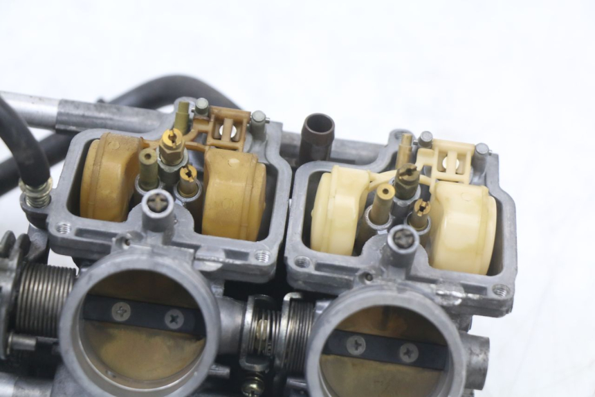 photo de VERGASER HONDA CBR F 1000 (1993 - 1996) - Oberflächenzustand und Material