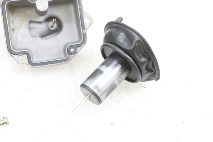 photo de VERGASER PEUGEOT KISBEE 4T 50 (2010 - 2017) - Fokus auf die Struktur