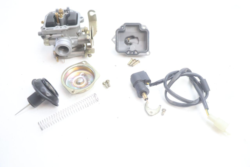 photo de VERGASER PEUGEOT KISBEE 4T 50 (2010 - 2017) - Details der Befestigungspunkte
