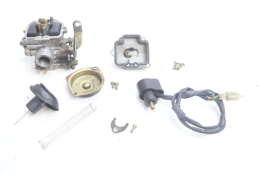 photo de VERGASER PEUGEOT KISBEE 4T 50 (2010 - 2017) - Details der Befestigungspunkte