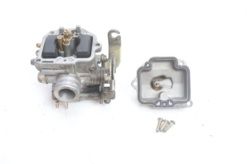 photo de VERGASER PEUGEOT KISBEE 4T 50 (2010 - 2017) - Oberflächenzustand und Material