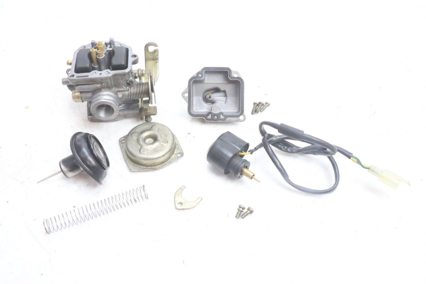 photo de VERGASER PEUGEOT KISBEE 4T 50 (2010 - 2017) - Oberflächenzustand und Material