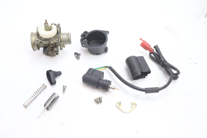 photo de VERGASER PEUGEOT LUDIX 50 (2008 - 2017) - Oberflächenzustand und Material