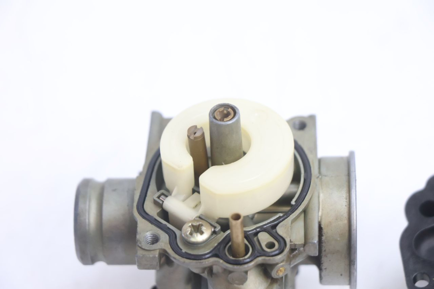 photo de VERGASER PEUGEOT LUDIX ONE 14P 50 (2004 - 2013) - Oberflächenzustand und Material