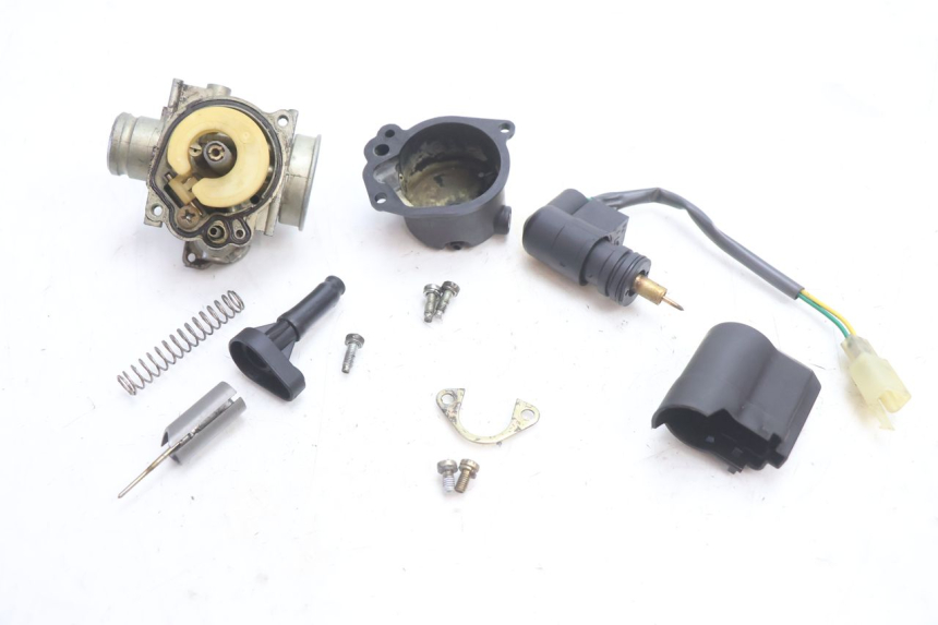 photo de VERGASER PEUGEOT LUDIX ONE 50 (2004 - 2013) - Oberflächenzustand und Material