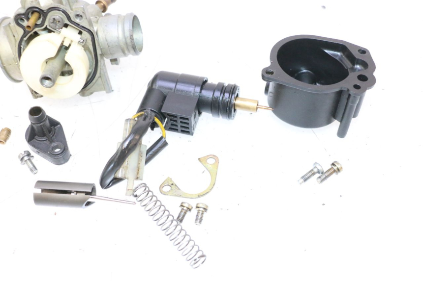 photo de VERGASER PEUGEOT LUDIX ONE 50 (2004 - 2006) - Oberflächenzustand und Material
