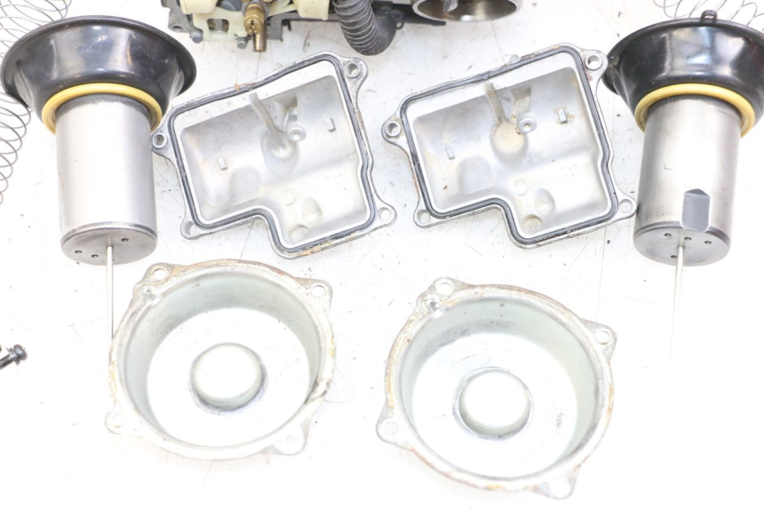 photo de VERGASER HONDA NTV DEAUVILLE 650 (1998 - 2001) - Alternativer Blickwinkel