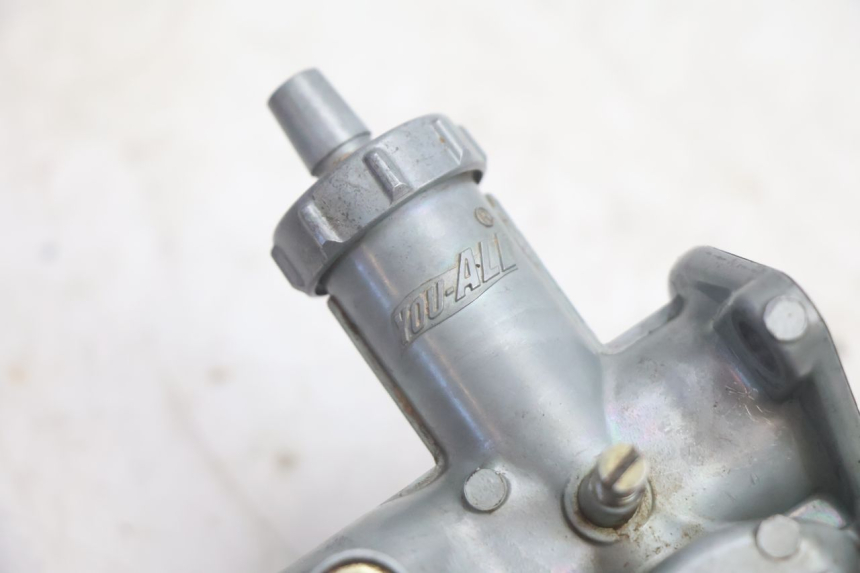 photo de VERGASER APOLLO RFZ 125 - Oberflächenzustand und Material