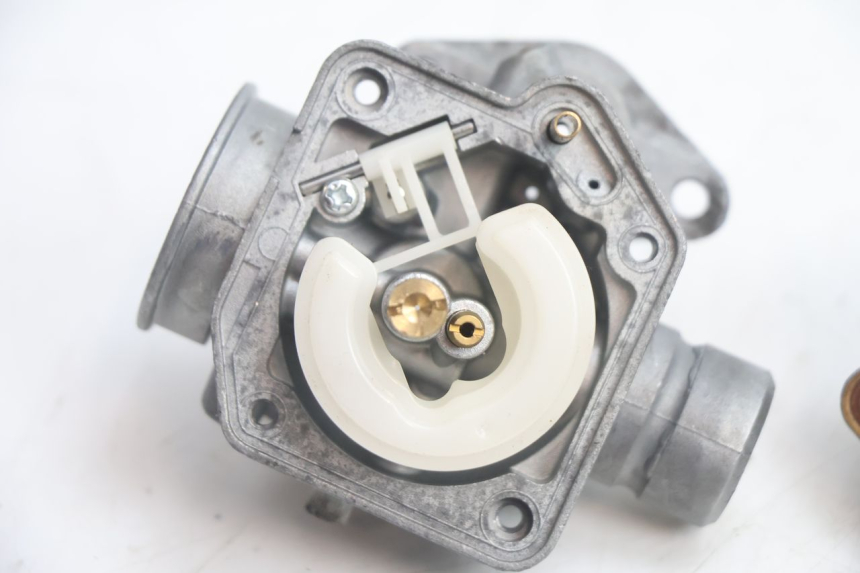 photo de VERGASER TNT MOTOR ROMA 12' 2T 50 (2007 - 2018) - Oberflächenzustand und Material