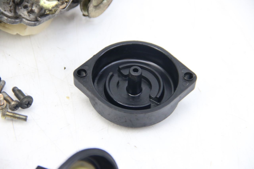 photo de VERGASER APRILIA SCARABEO 4T 50 (2009 - 2017) - Zoom auf Komponenten