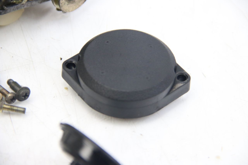 photo de VERGASER APRILIA SCARABEO 4T 50 (2009 - 2017) - Details der Befestigungspunkte