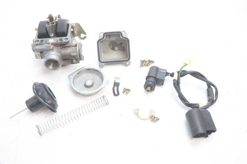 photo de VERGASER FYM SCOOTERONE 125 (2006 - 2008) - Oberflächenzustand und Material