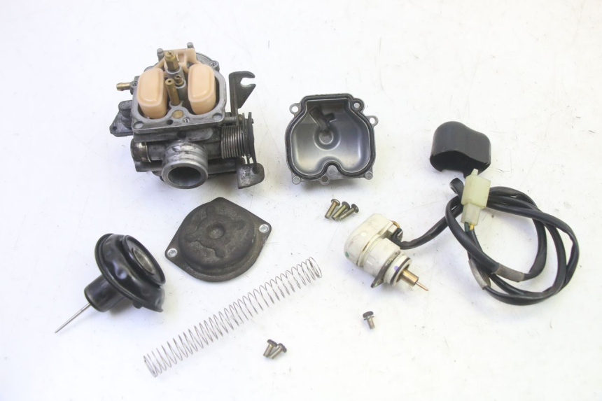 photo de VERGASER HONDA SCV LEAD 100 (2003 - 2007) - Oberflächenzustand und Material
