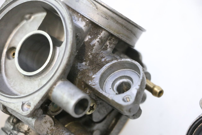 photo de VERGASER HONDA SCV LEAD 100 (2003 - 2007) - Charakteristische Merkmale