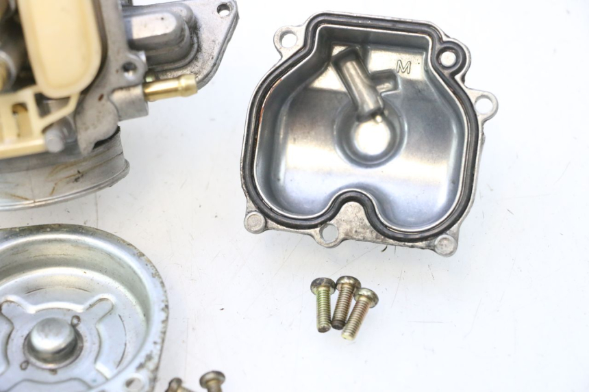 photo de VERGASER HONDA SCV LEAD 100 (2003 - 2007) - Alternativer Blickwinkel