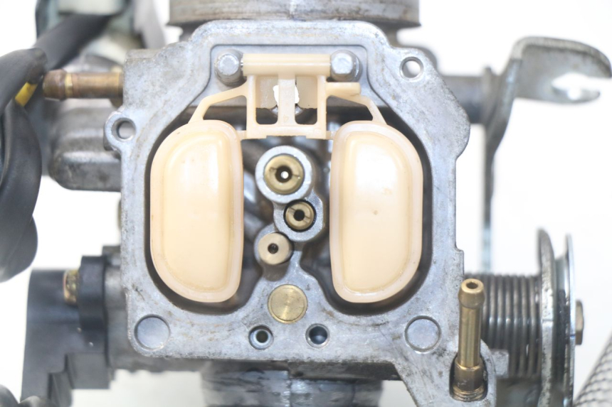 photo de VERGASER HONDA SES DYLAN 125 (2002 - 2006) - Charakteristische Merkmale