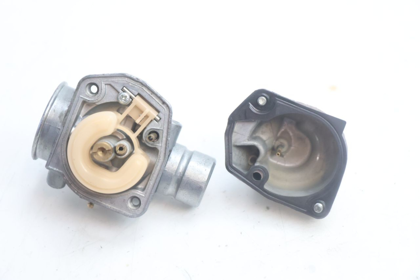 photo de VERGASER YAMAHA SLIDER 50 (1999 - 2004) - Oberflächenzustand und Material