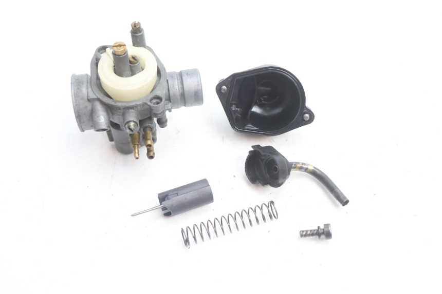 photo de VERGASER PEUGEOT SPEEDFIGHT 2 AC 50 (2000 - 2009) - Oberflächenzustand und Material