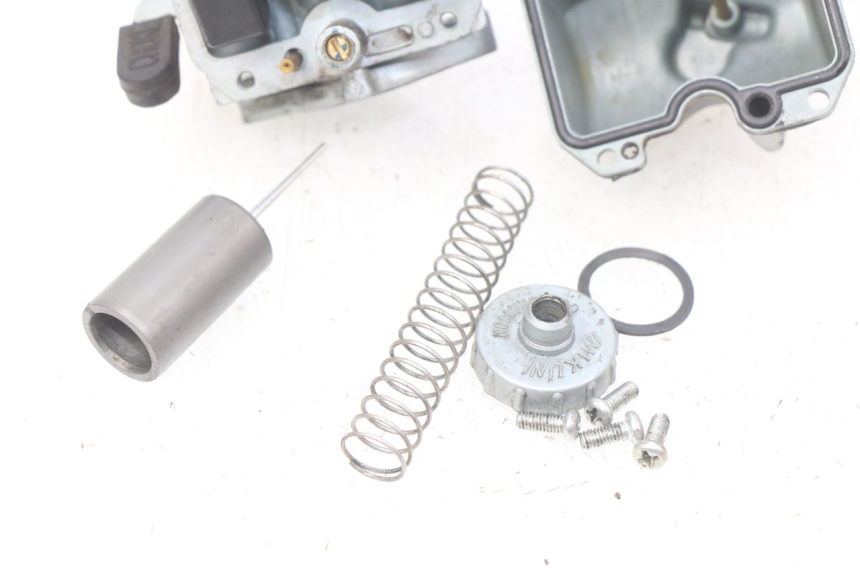 photo de VERGASER NITRO MOTORS THUNDER 125 - Oberflächenzustand und Material