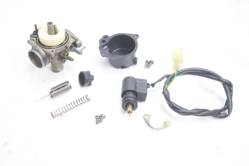 photo de VERGASER PEUGEOT TKR TREKKER FURIOUS 50 (2005 - 2014) - Oberflächenzustand und Material