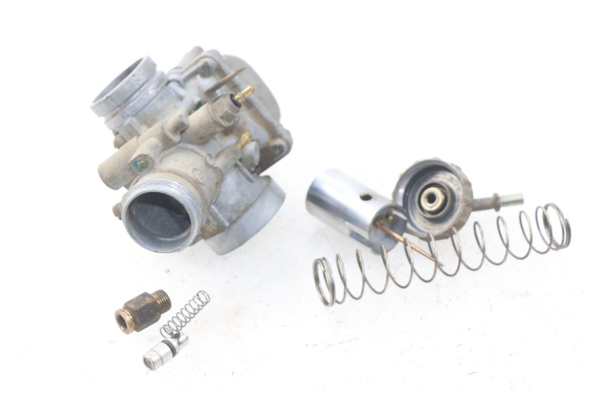 photo de VERGASER YAMAHA TW 125 (1998 - 2002) - Details der Befestigungspunkte