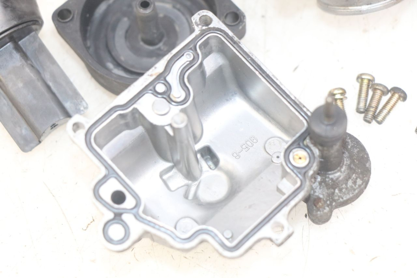 photo de VERGASER SUZUKI UH BURGMAN 125 (2002 - 2006) - Detaillierte Sichtprüfung