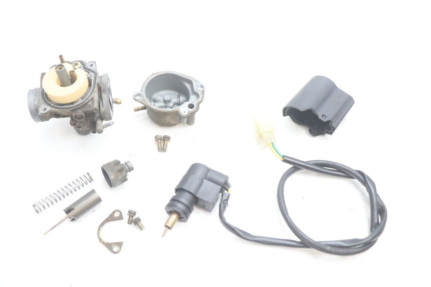 photo de VERGASER PEUGEOT VIVACITY 50 (1998 - 2003) - Oberflächenzustand und Material