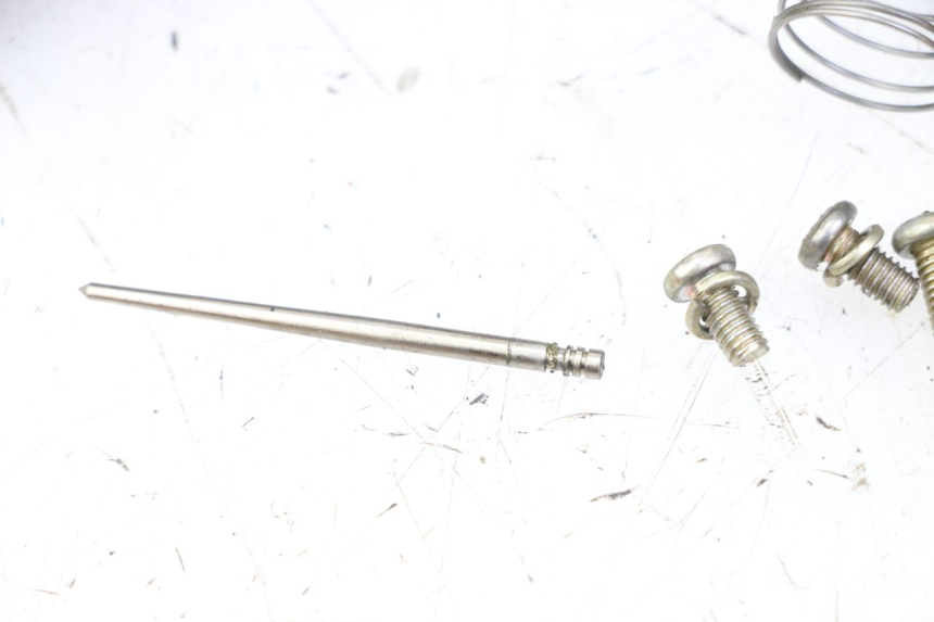 photo de VERGASER VONROAD YIBEN 125 (2006 - 2010) - Zoom auf Komponenten