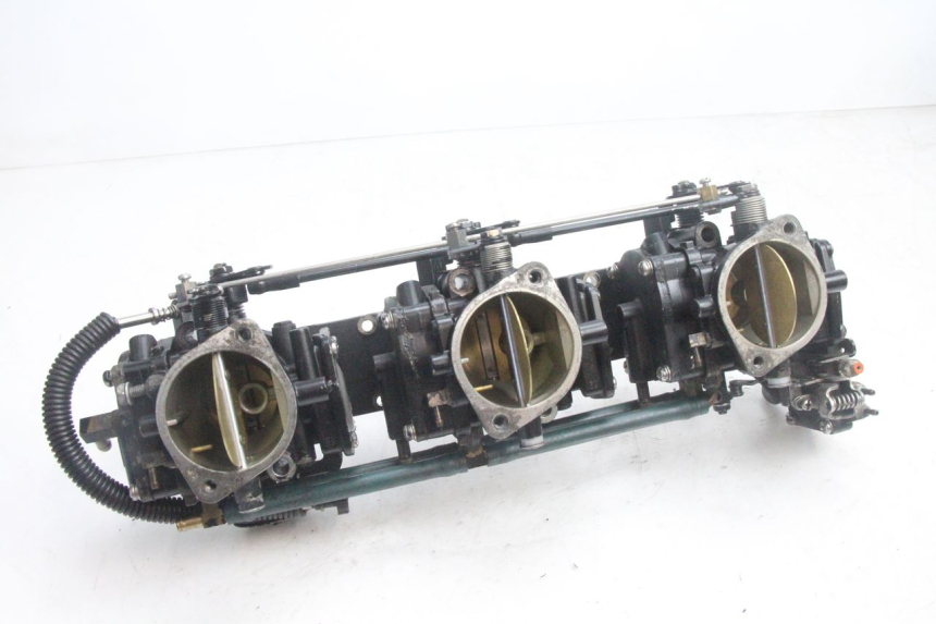 photo de VERGASER YAMAHA WAVE RUNNER GP R 1200 (2000 - 2003) - Hauptansicht