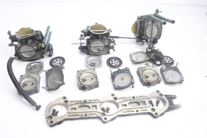 photo de VERGASER YAMAHA WAVE RUNNER GP R 1200 (2000 - 2003) - Zoom auf Gebrauchszustand