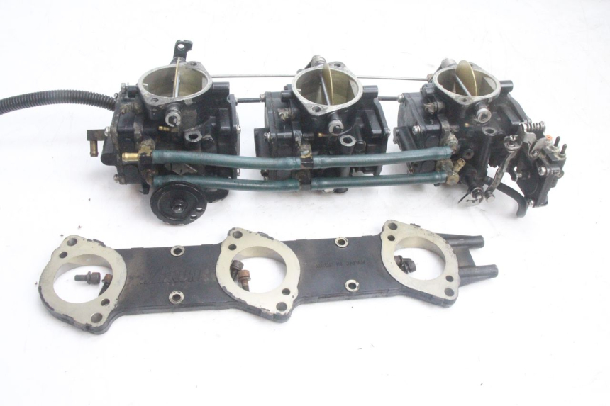 photo de VERGASER YAMAHA WAVE RUNNER GP R 1200 (2000 - 2003) - Geprüftes Gebrauchtteil