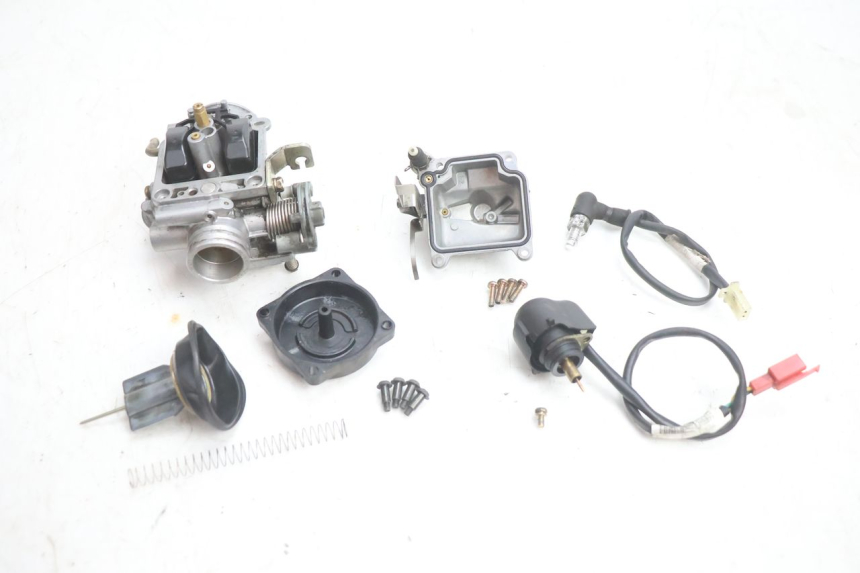 photo de VERGASER PIAGGIO X8 STREET 125 (2006 - 2007) - Details der Befestigungspunkte