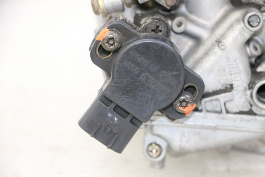 photo de VERGASER YAMAHA XJN DIVERSION 600 (2000 - 2003) - Zoom auf Komponenten