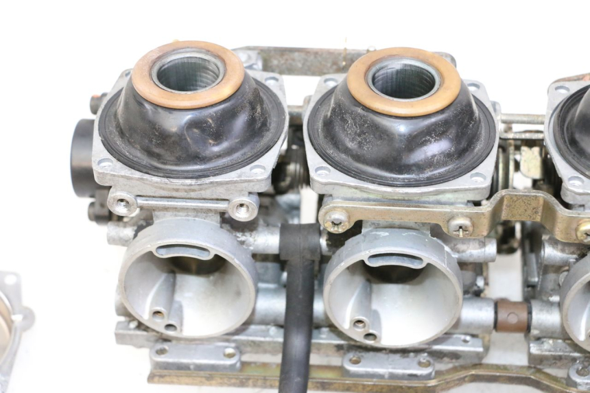 photo de VERGASER YAMAHA XJN DIVERSION 600 (2000 - 2003) - Details der Befestigungspunkte