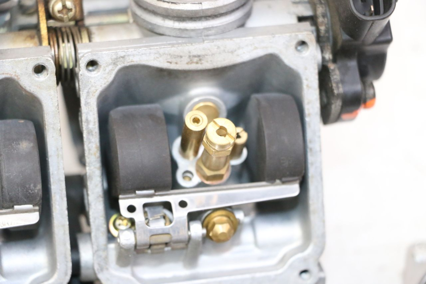 photo de VERGASER YAMAHA XJN DIVERSION 600 (2000 - 2003) - Weitere Ansicht des Artikels