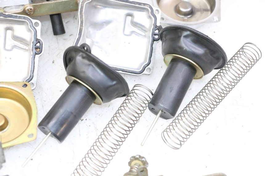 photo de VERGASER YAMAHA XJN DIVERSION 600 (2000 - 2003) - Fokus auf die Struktur