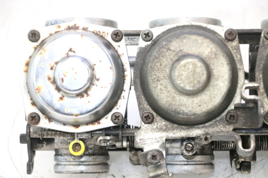 photo de VERGASER YAMAHA XJR 1300 (1998 - 2002) - Oberflächenzustand und Material