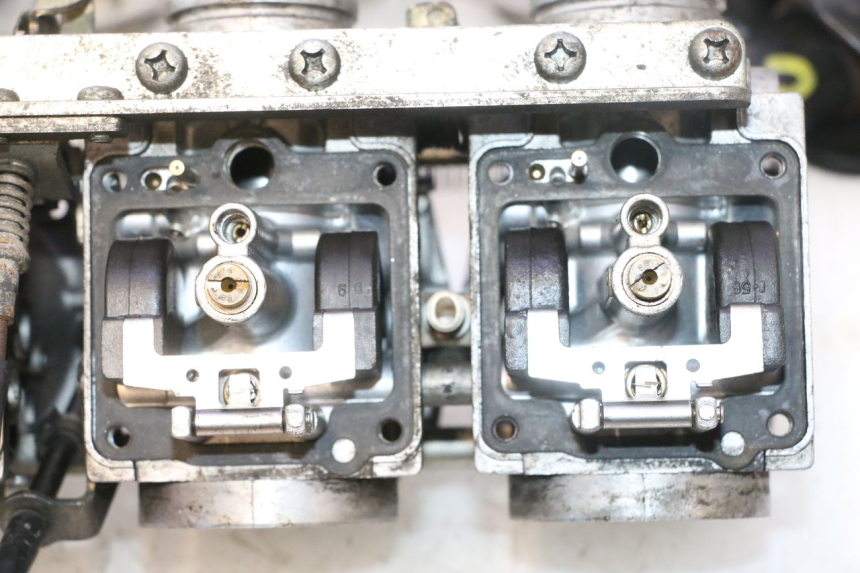 photo de VERGASER YAMAHA XJR 1300 (1998 - 2002) - Oberflächenzustand und Material
