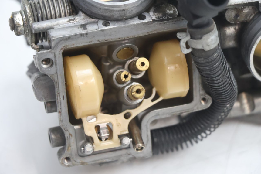 photo de VERGASER HONDA XRV AFRICA TWIN 750 (1990 - 1992) - Charakteristische Merkmale